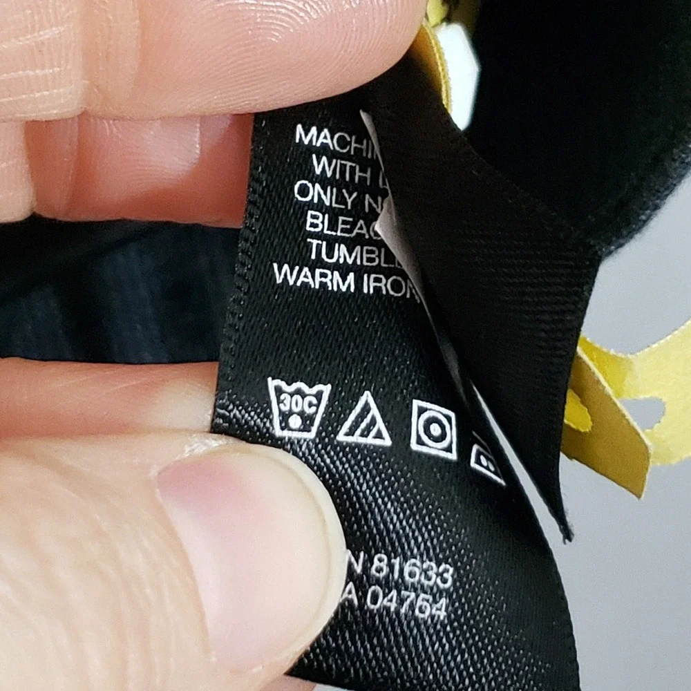 Kenneth Cole New York measurements pit